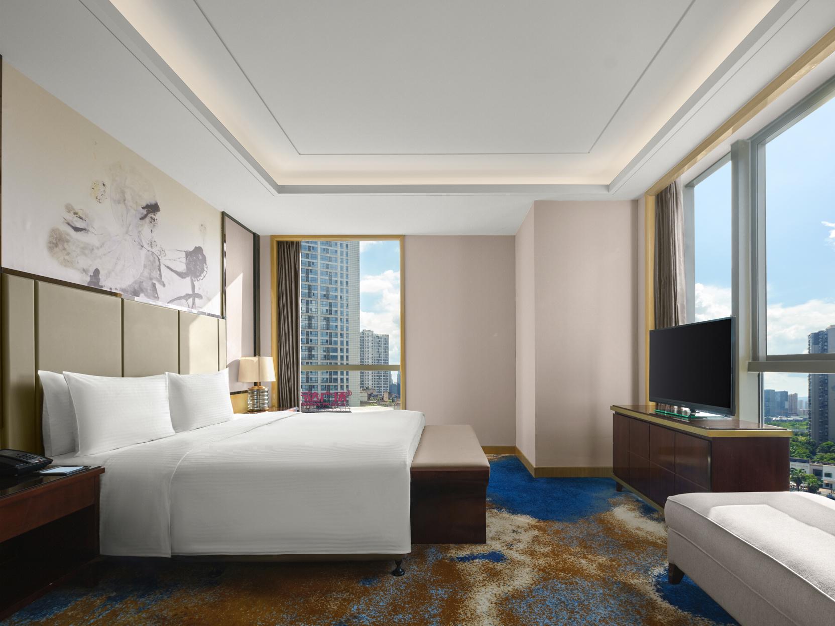 Deluxe, Suite, Night View, Panoramic Floor