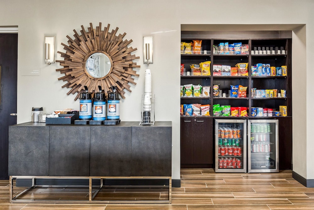 Best Western Plus Philadelphia-Pennsauken Hotel 7/32