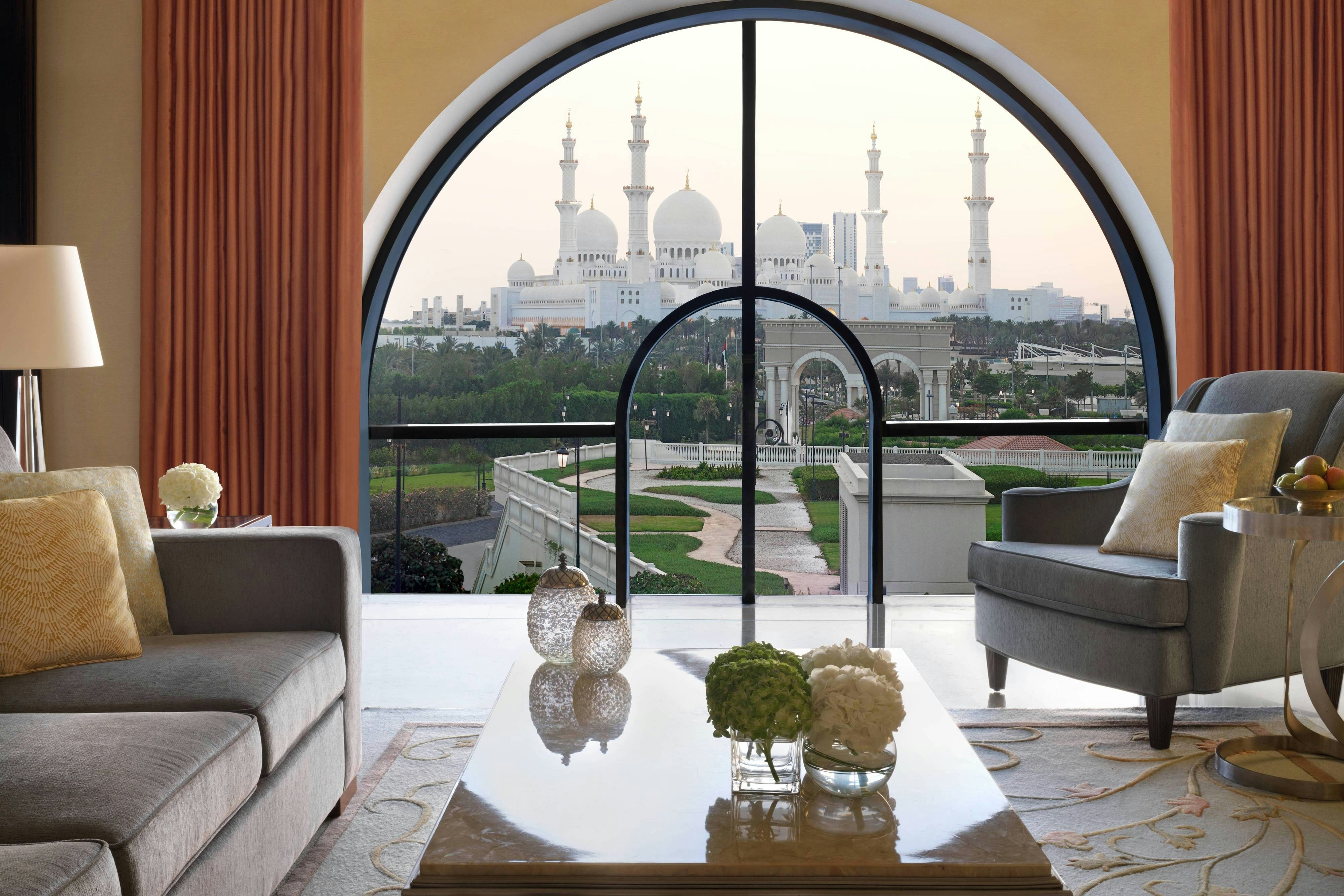 The Ritz Carlton Abu Dhabi Grand Canal 35/63
