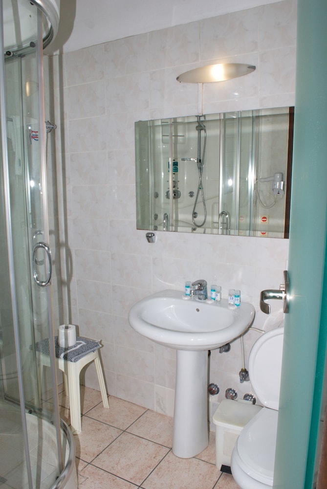 DIETHNES HOTEL 49/50