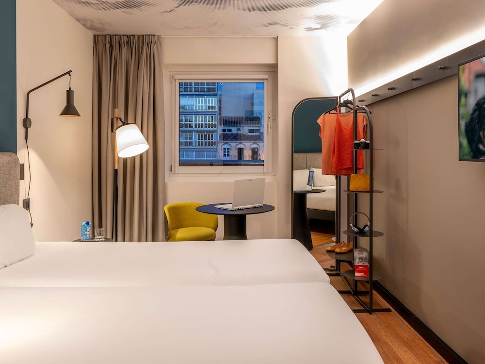 SUPERIOR, TWIN BEDS