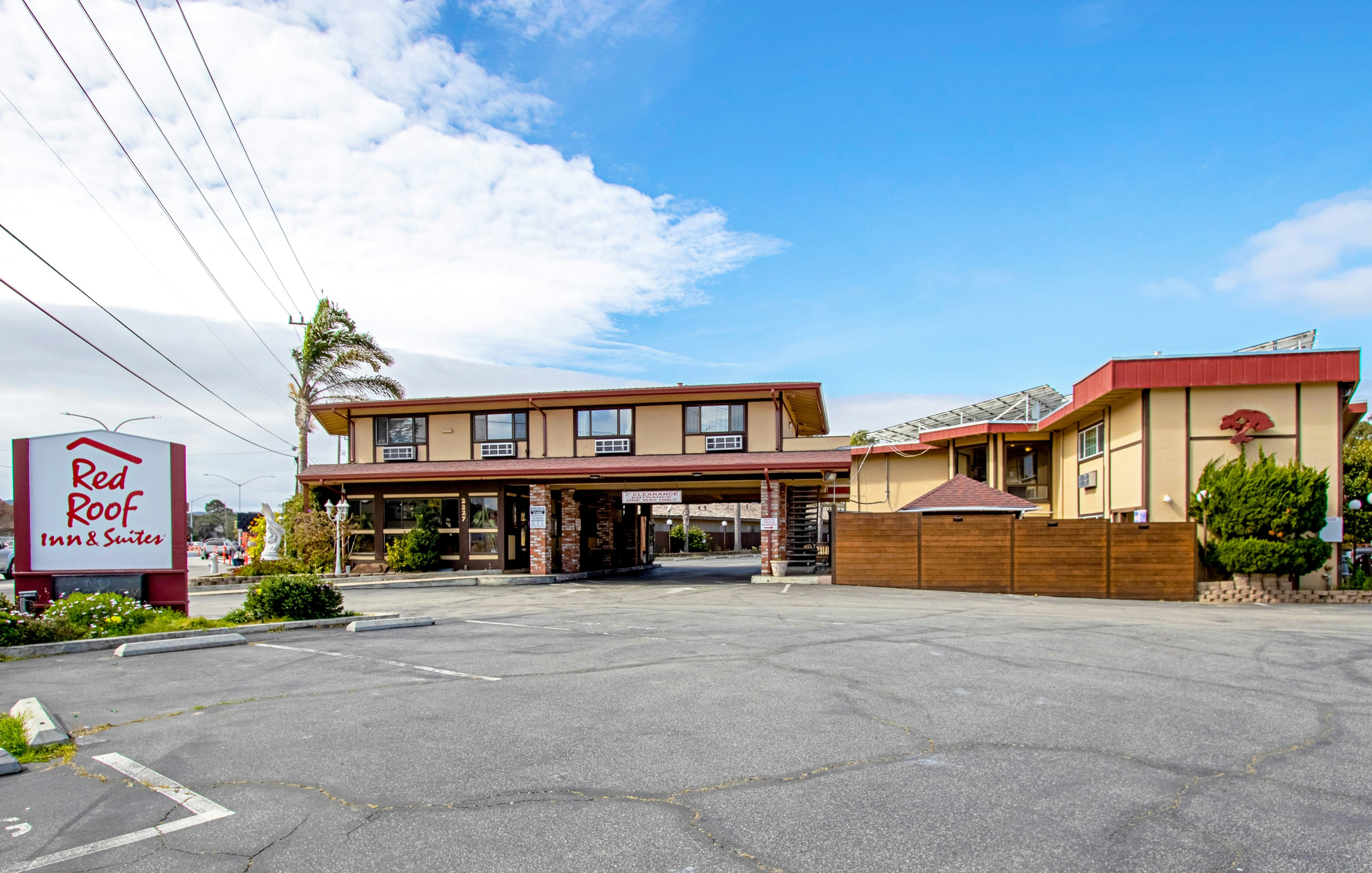レッド ルーフ イン & スイーツ モントレー(Red Roof Inn & Suites Monterey) 写真2