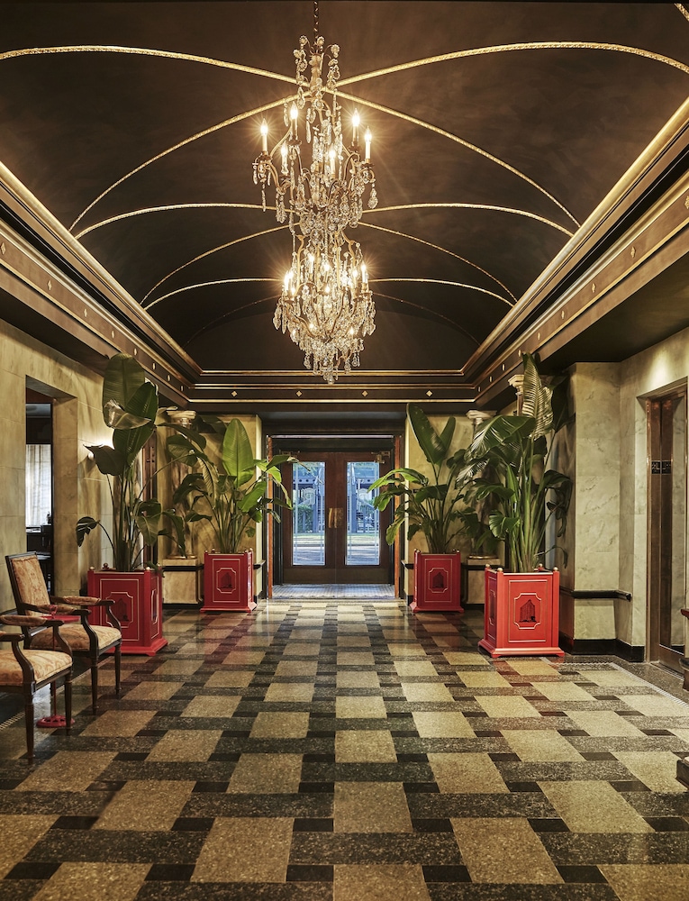 The Pontchartrain Hotel 9/83