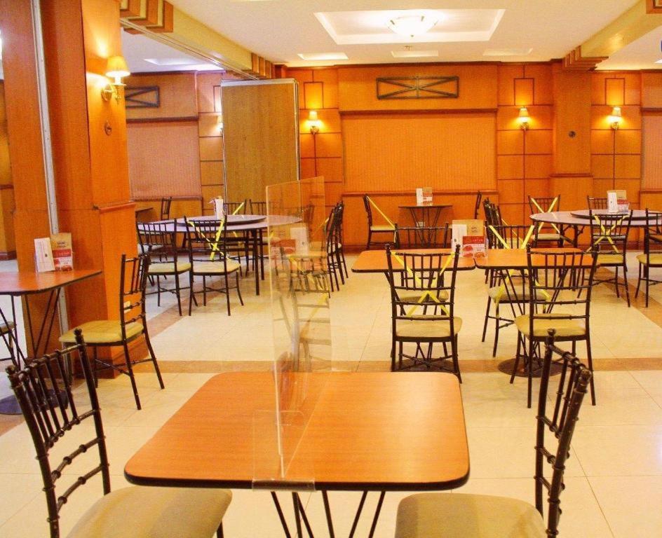Grand Astoria Hotel 29/35