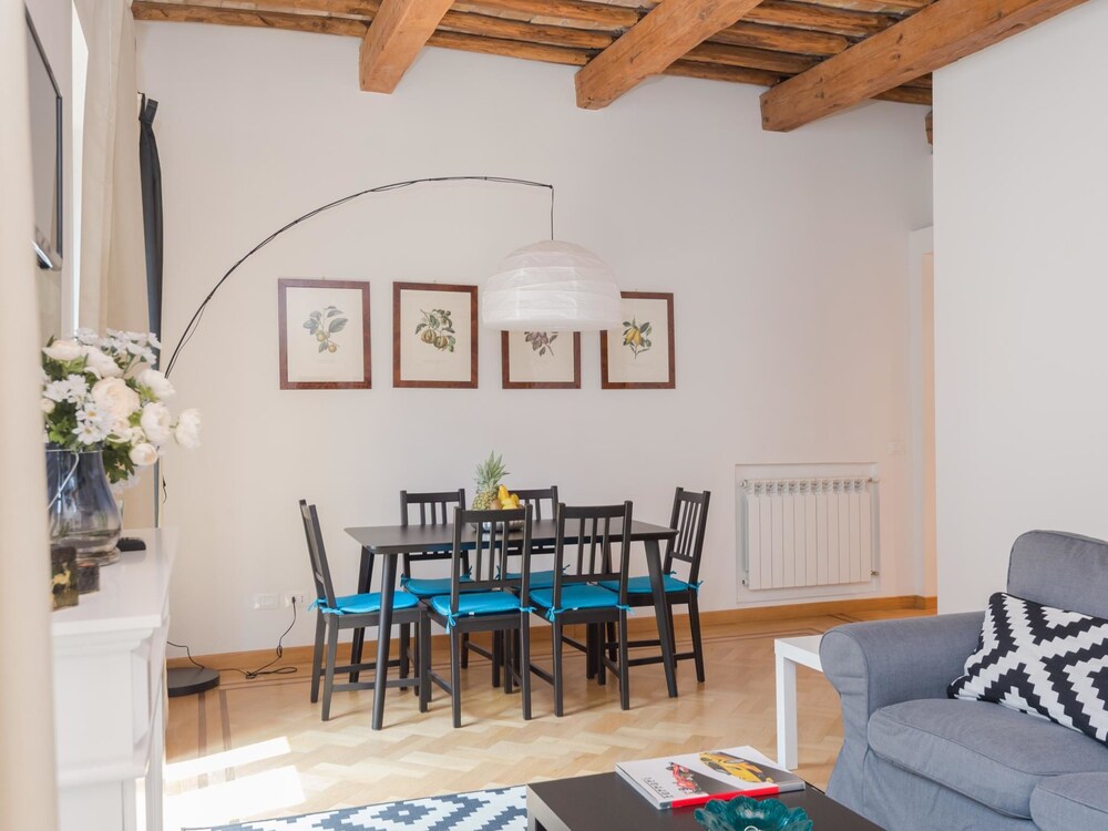 RSH Trevi Fountain Luxury Apartment 25/39