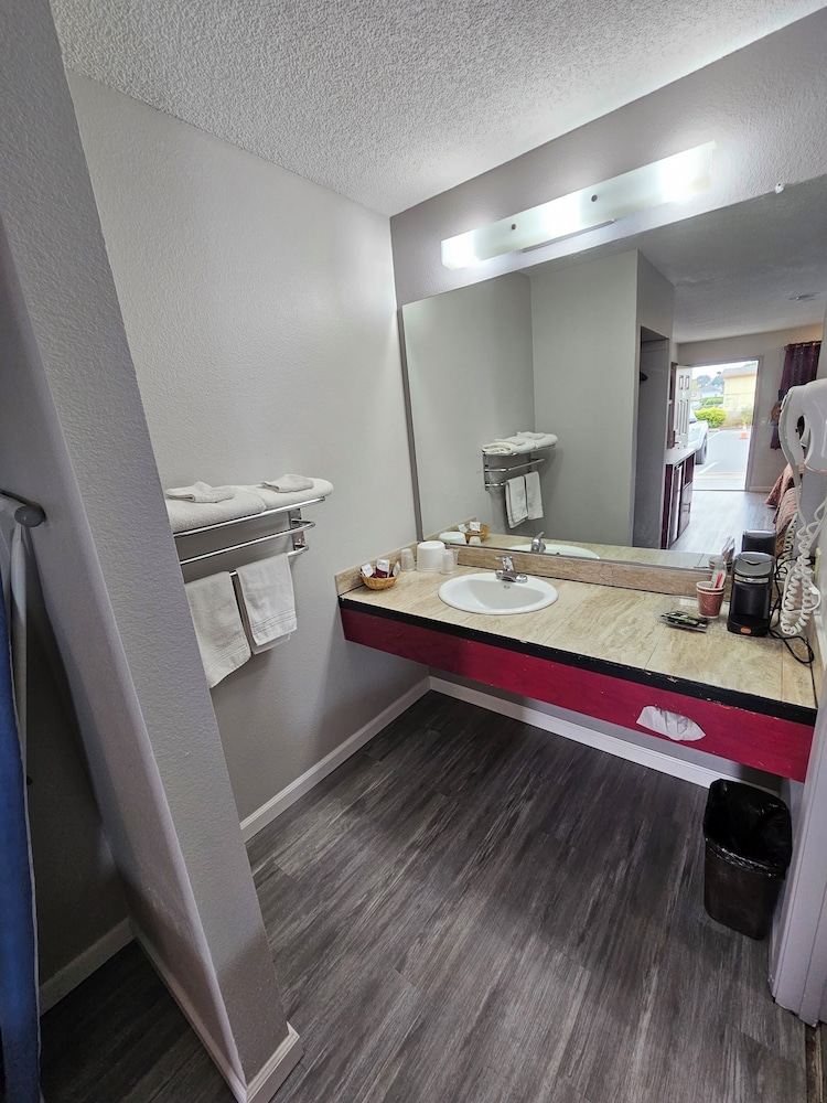 Travel Inn 23/24