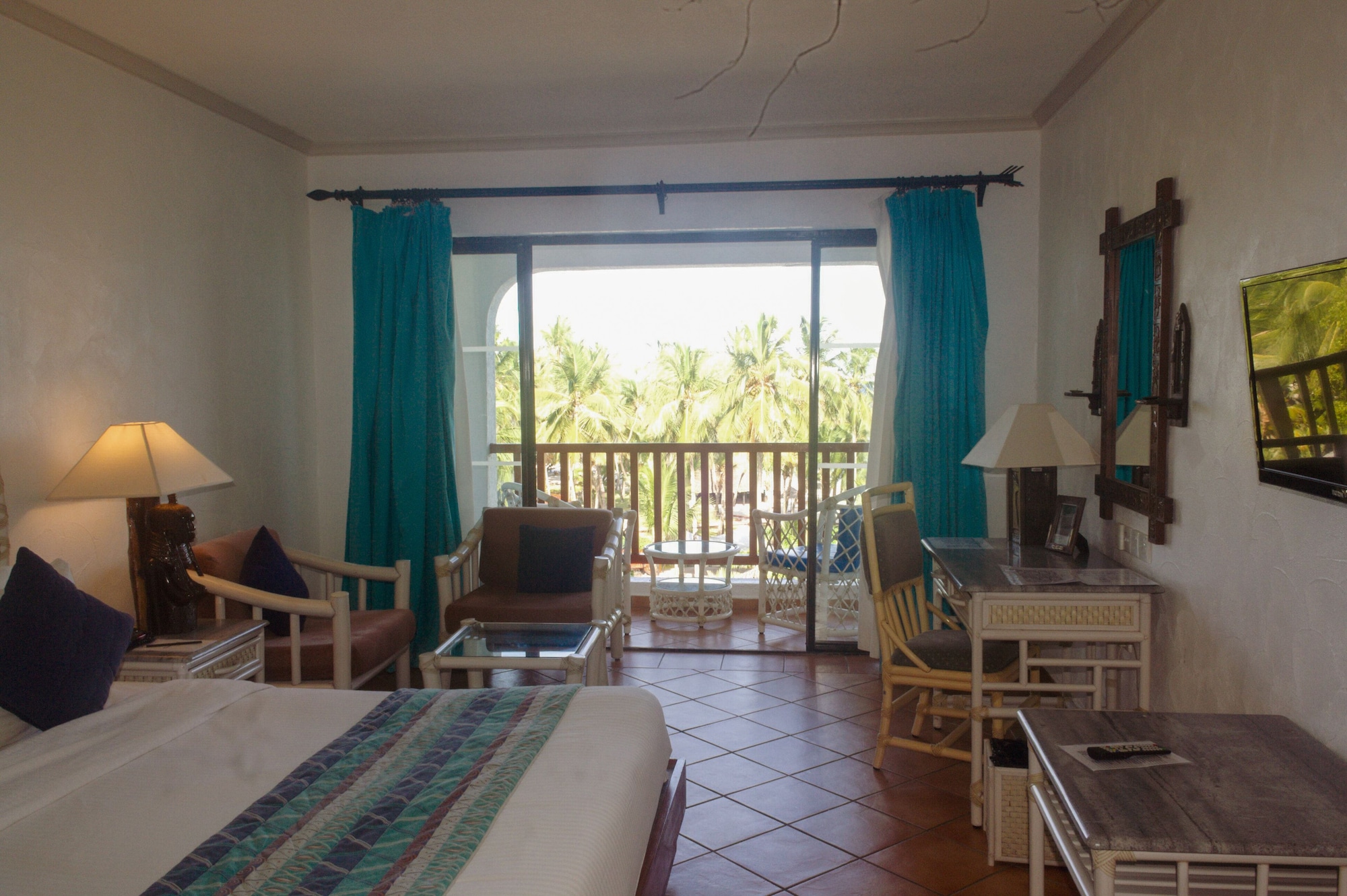 غرفة قياسية بسريرين منفصلين بإطلالة على البحر، Diani Reef Beach Resort and Spa 3/5