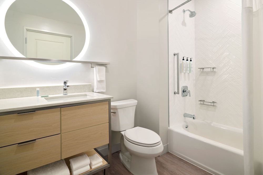 TownePlace Suites by Marriott Tempe 46/47