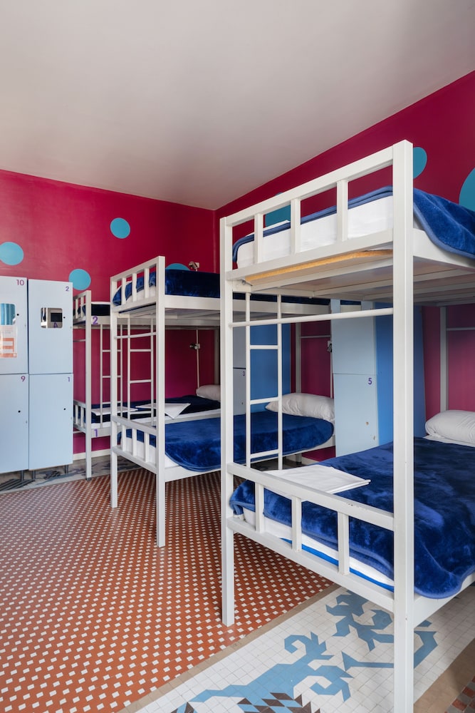 Purple Nest Hostel 46/60