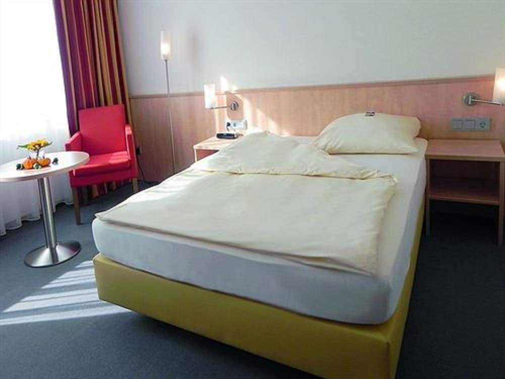 Hotel Filderland - Stuttgart Messe - Airport - Self Check-In 24/59
