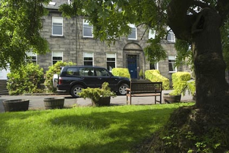 Ashtree House Hotel 26/27