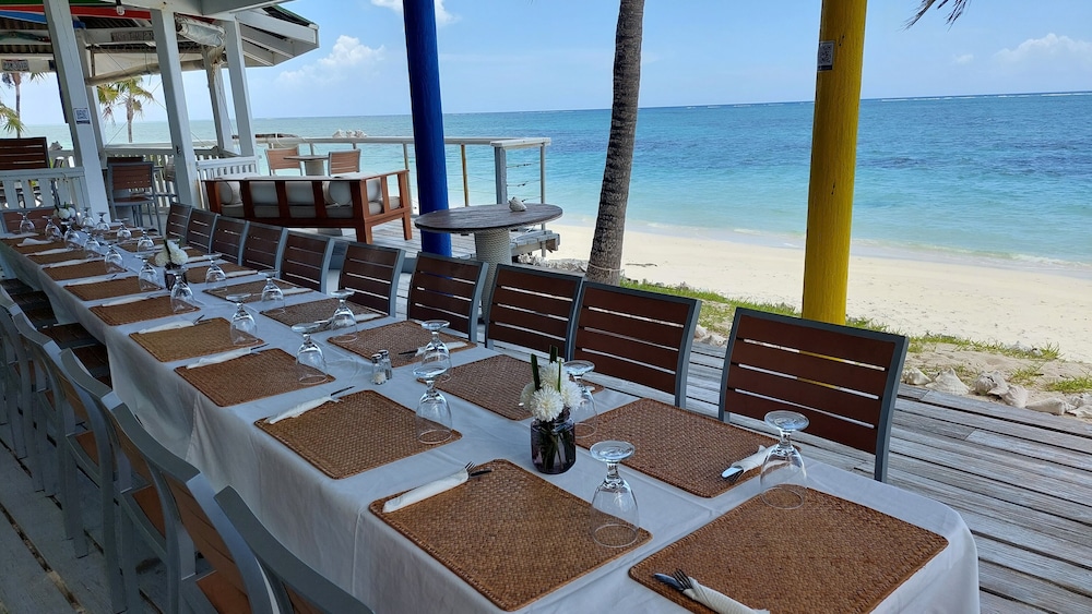 Pelican Beach Hotel 35/50