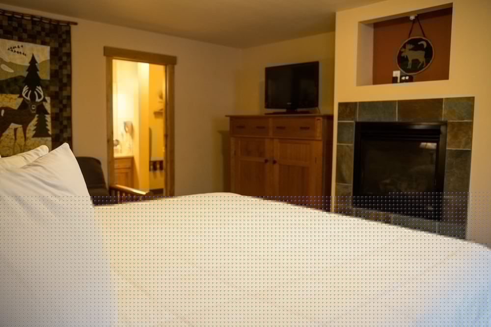 Silver Moon Inn 23/70