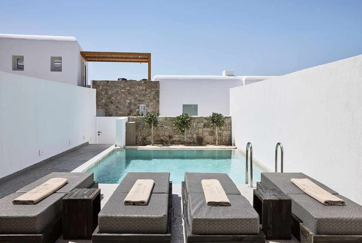 Horizon Hotel Adults Only 19/50