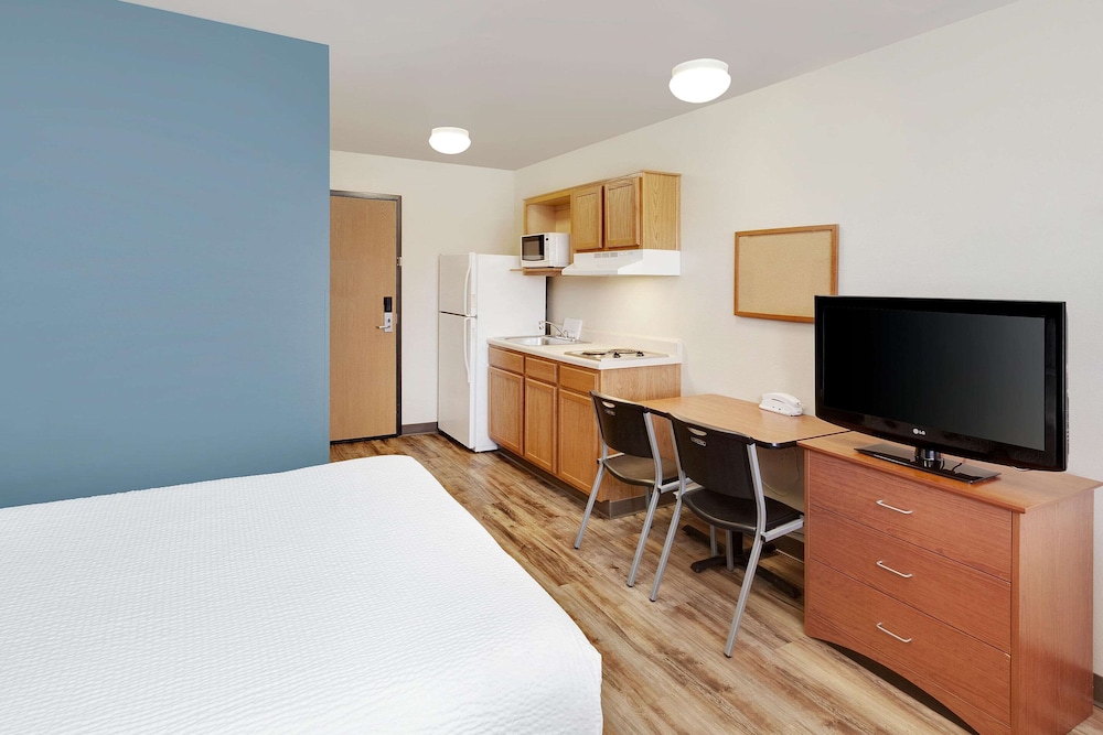 WoodSpring Suites Council Bluffs 20/51