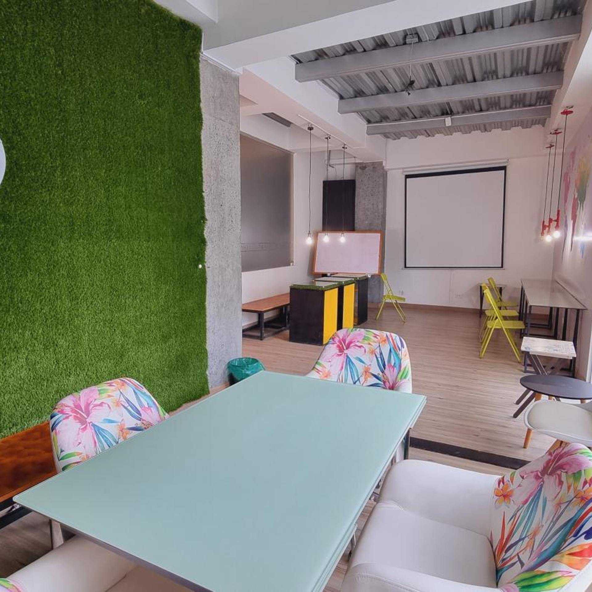 Hotel Habitat Suite 19/50