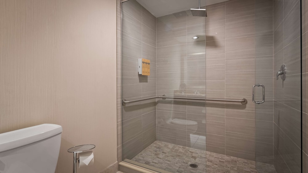 Best Western Plus Ambassador Suites Venice 11/40