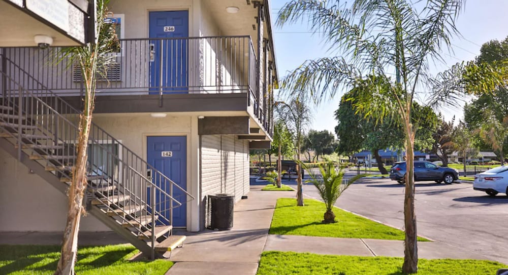 Motel6 Sacramento, CA - Central 35/43
