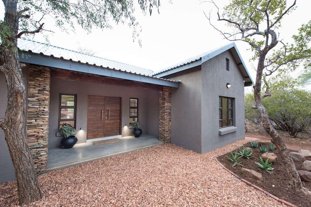 Ekhaya Bush Villa 3/50