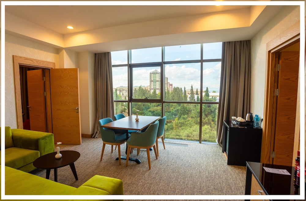 Premium Hotel Ganja 33/50
