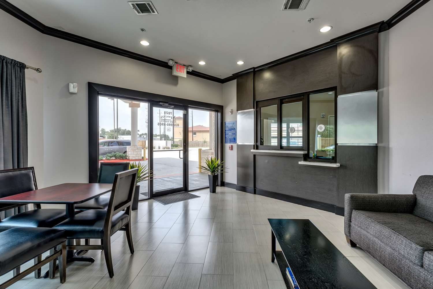 Americas Best Value Inn and Suites IAH Airport North 21/30