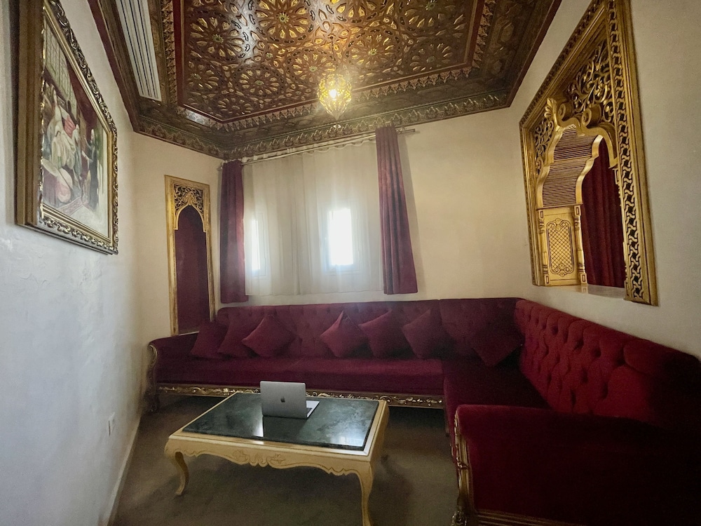 Hotel Royal Victoria 51/66