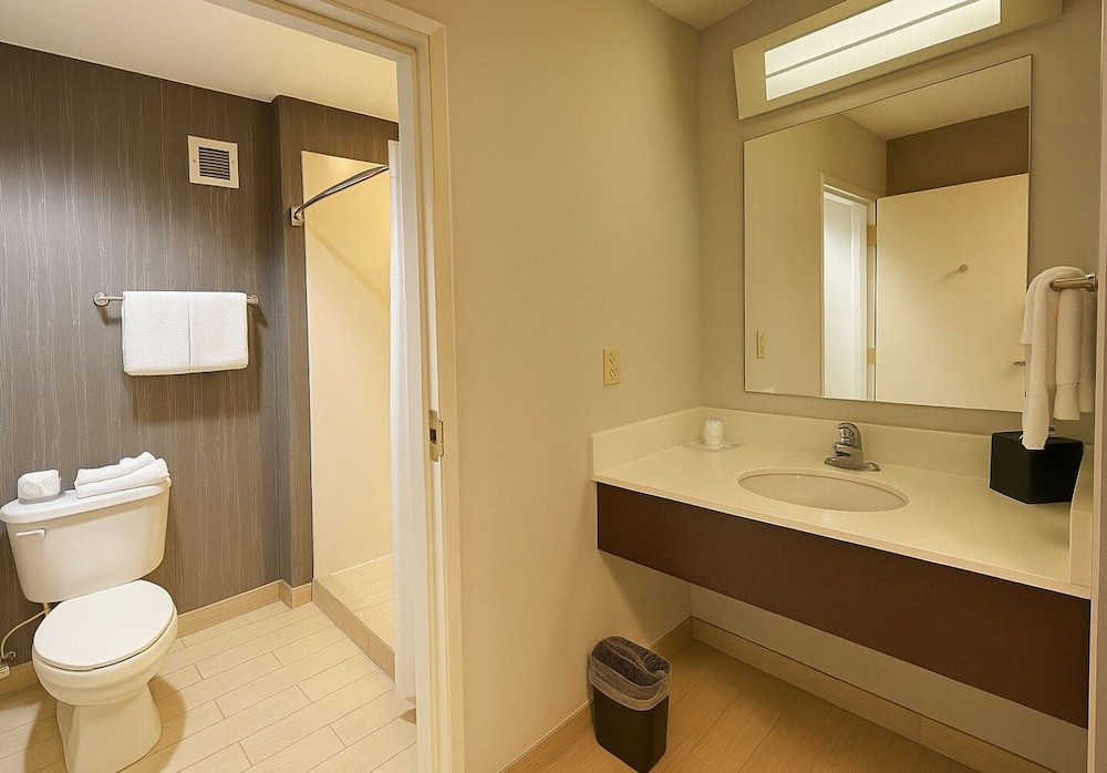غرفة بسرير كينج، Courtyard By Marriott el Paso Airport 5/7