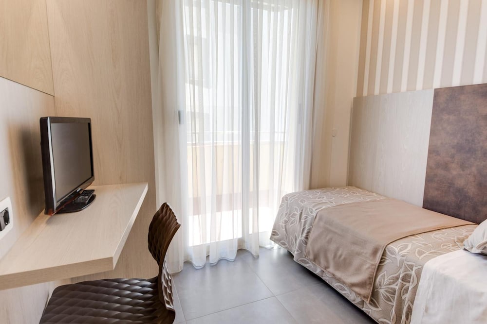 Hotel Cavour 9/30