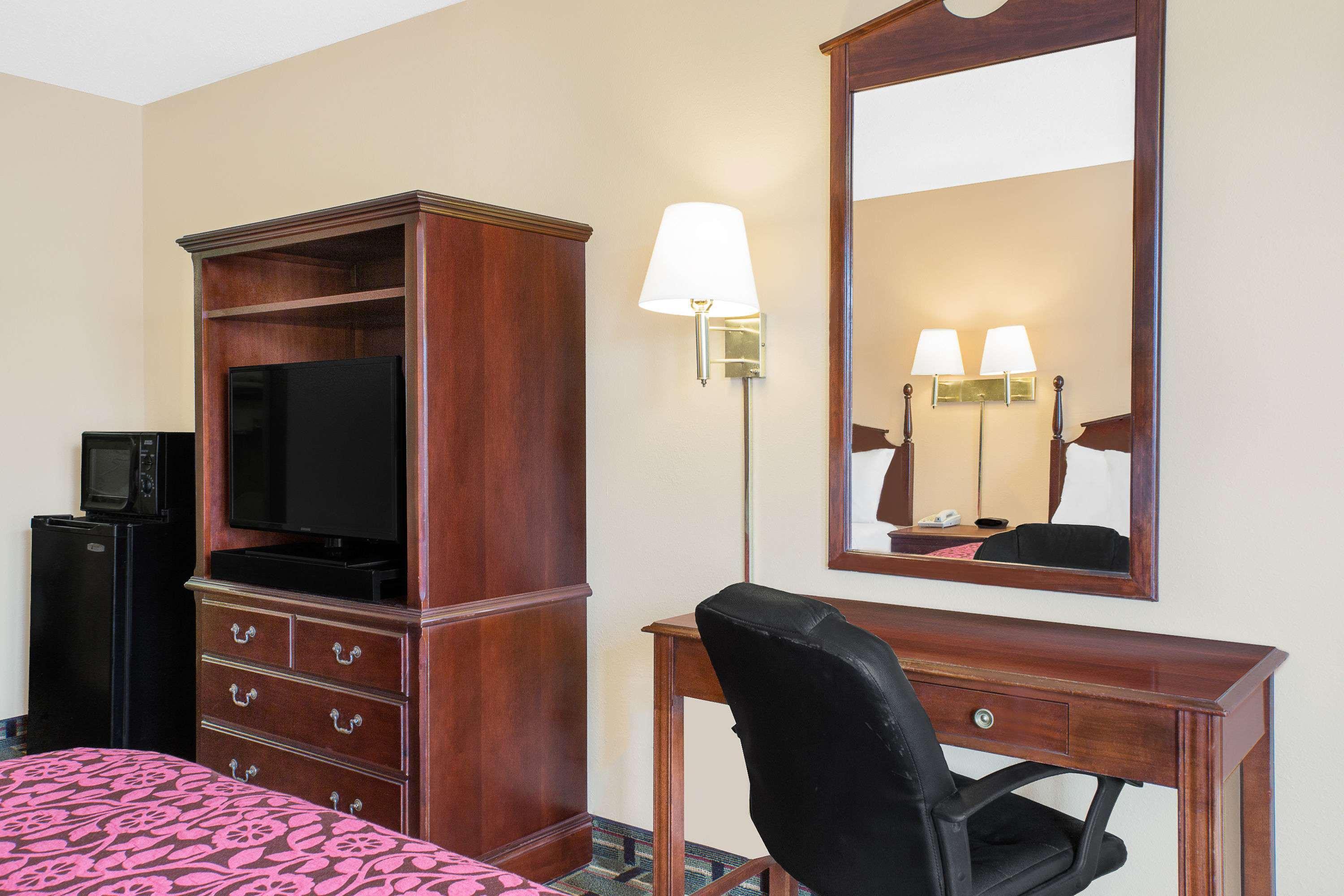 Meridian Inn Hotel, MS 9/18