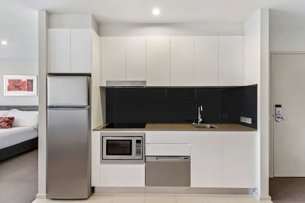 Adina Serviced Apartments Canberra Dickson 49/57