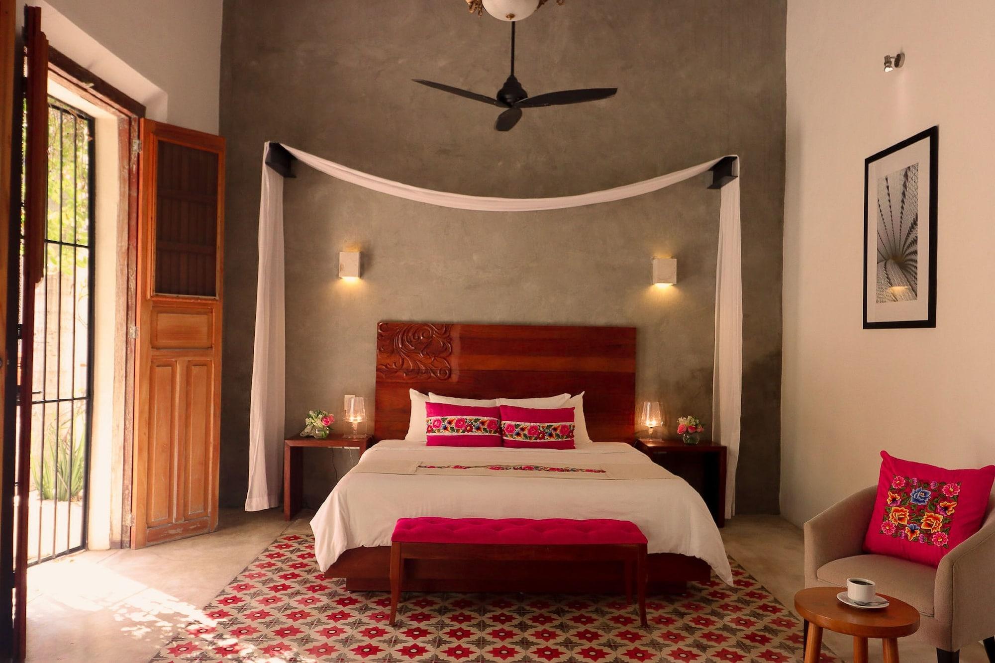 Master, Suite, with Pool