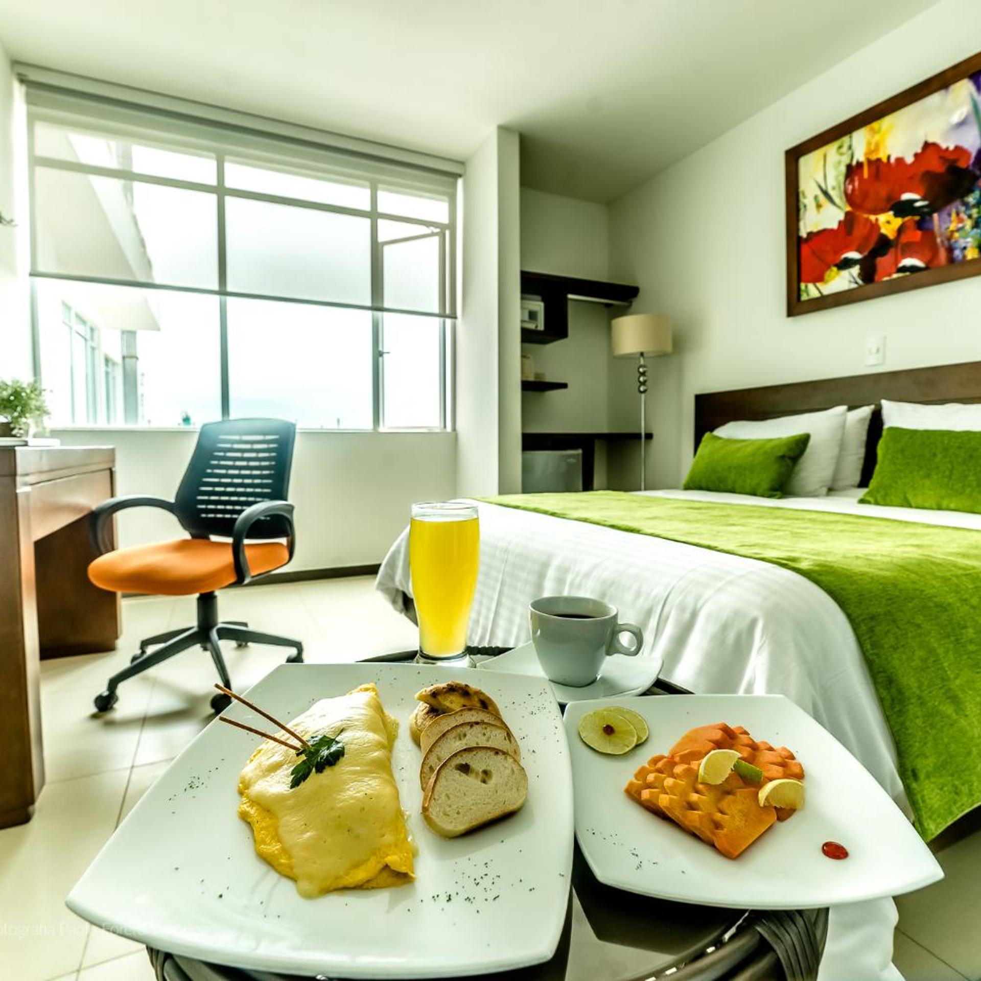 Hotel Titanium Plaza 28/30