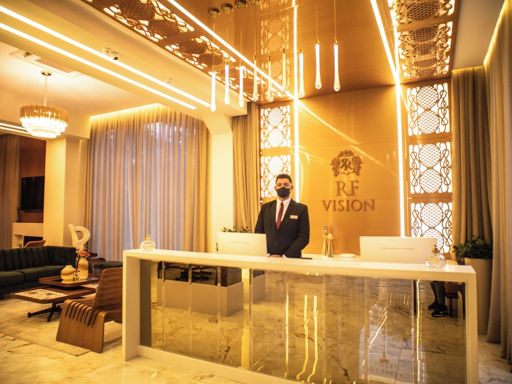 HOTEL RF VISION restaurante giratorio 9/50