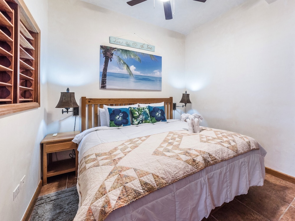 Sapphire Beach Resort 25/77