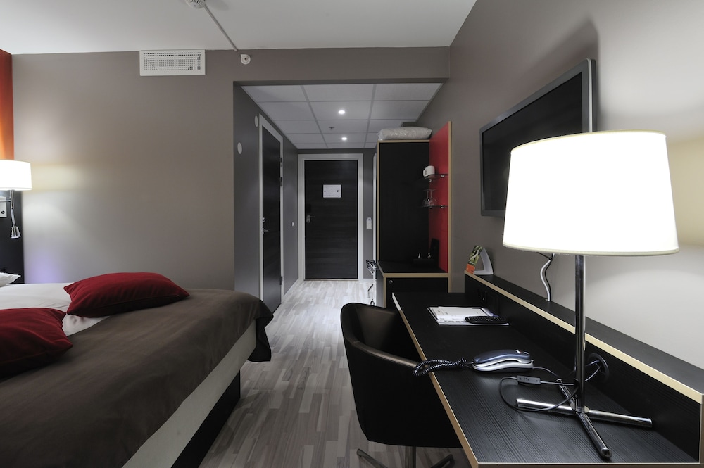 Quality Hotel Grand Royal 30/39