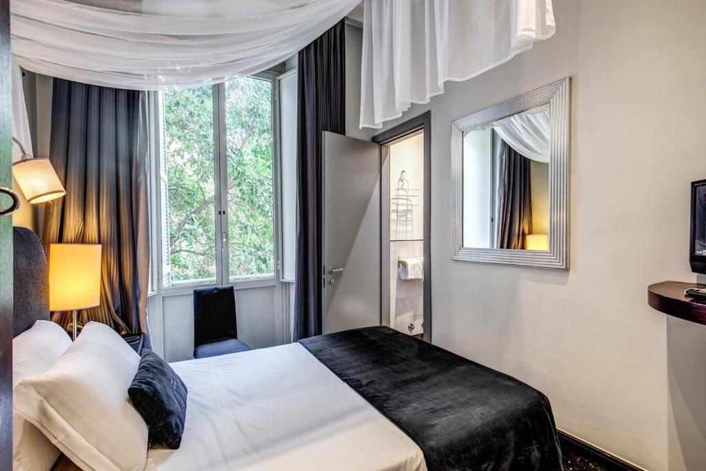 Room, Single