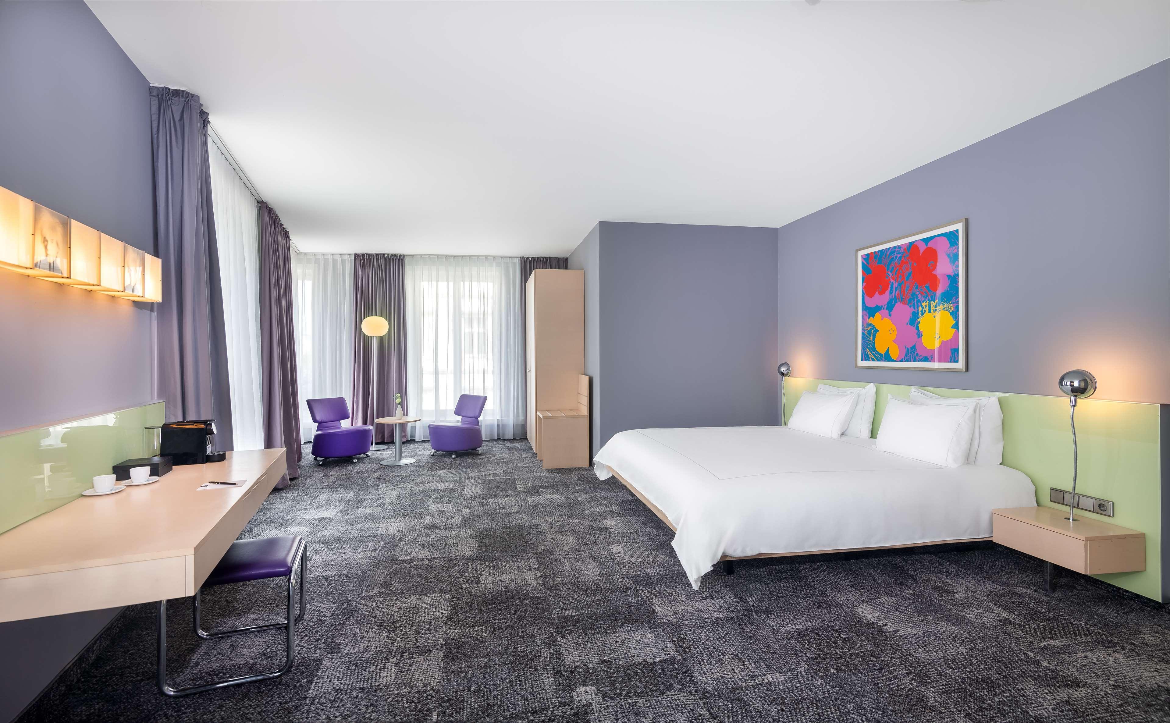جناح جونيور، Park Plaza Berlin 3/3