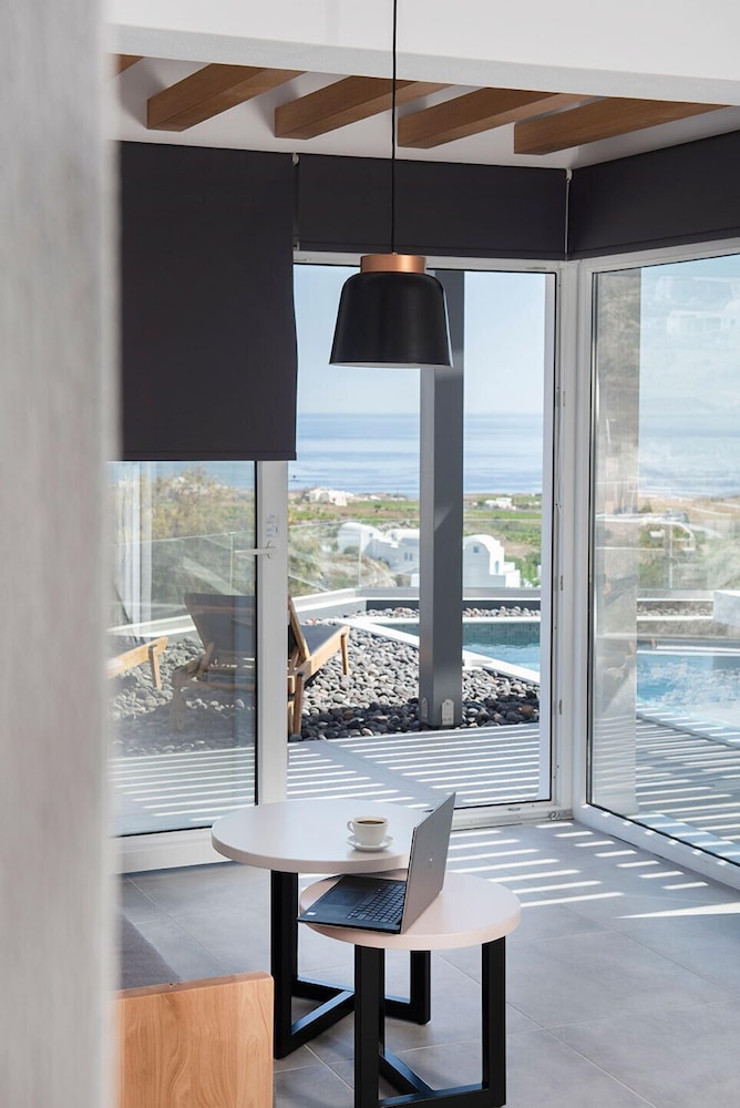 Valery Suites 41/54