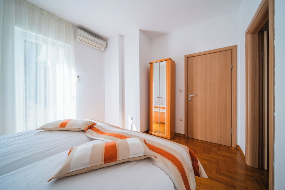 2 BEDROOMS, COMFORT, APARTMENT, BALCONY