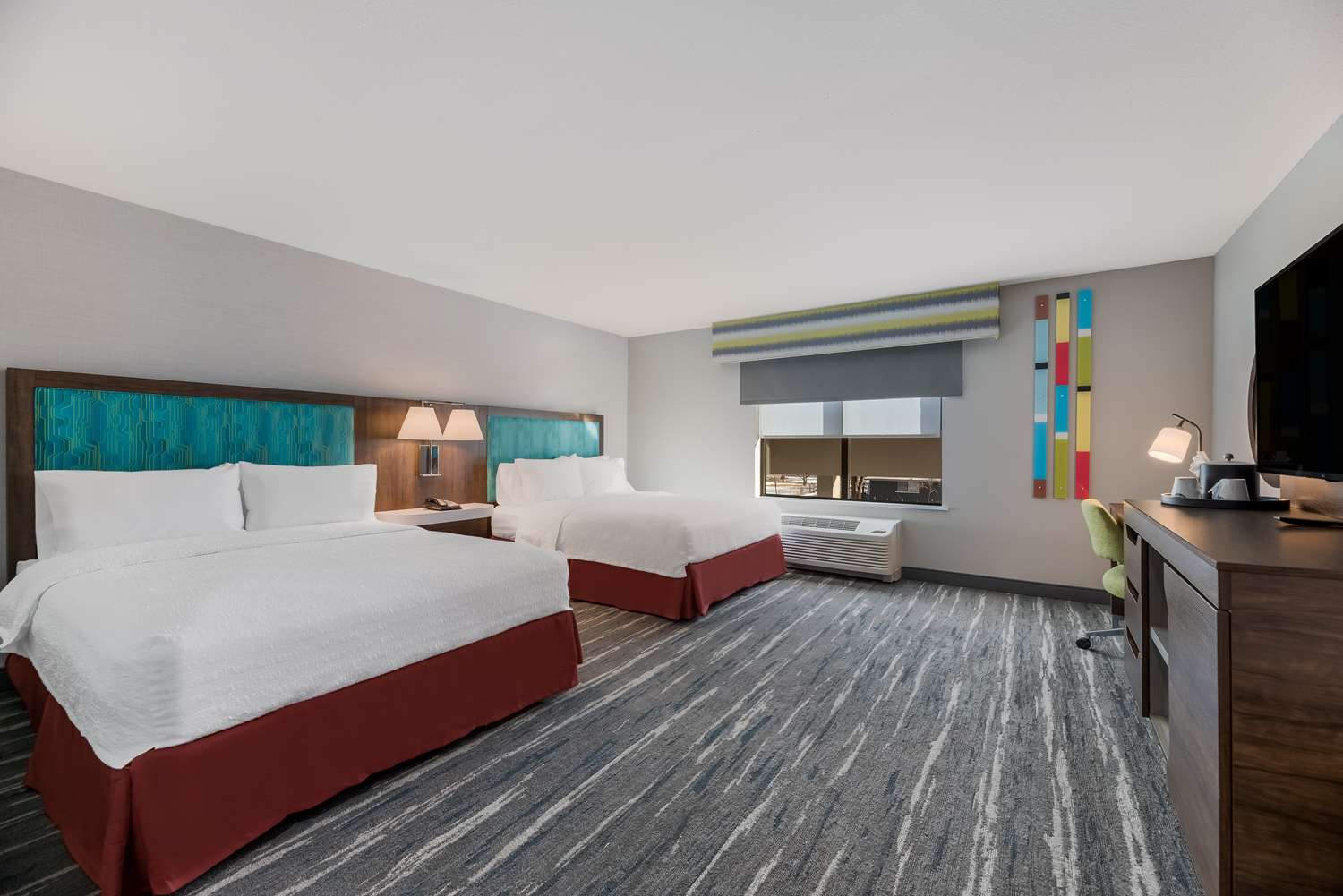 Room, 2 Queen Beds, Bathtub, Accessible