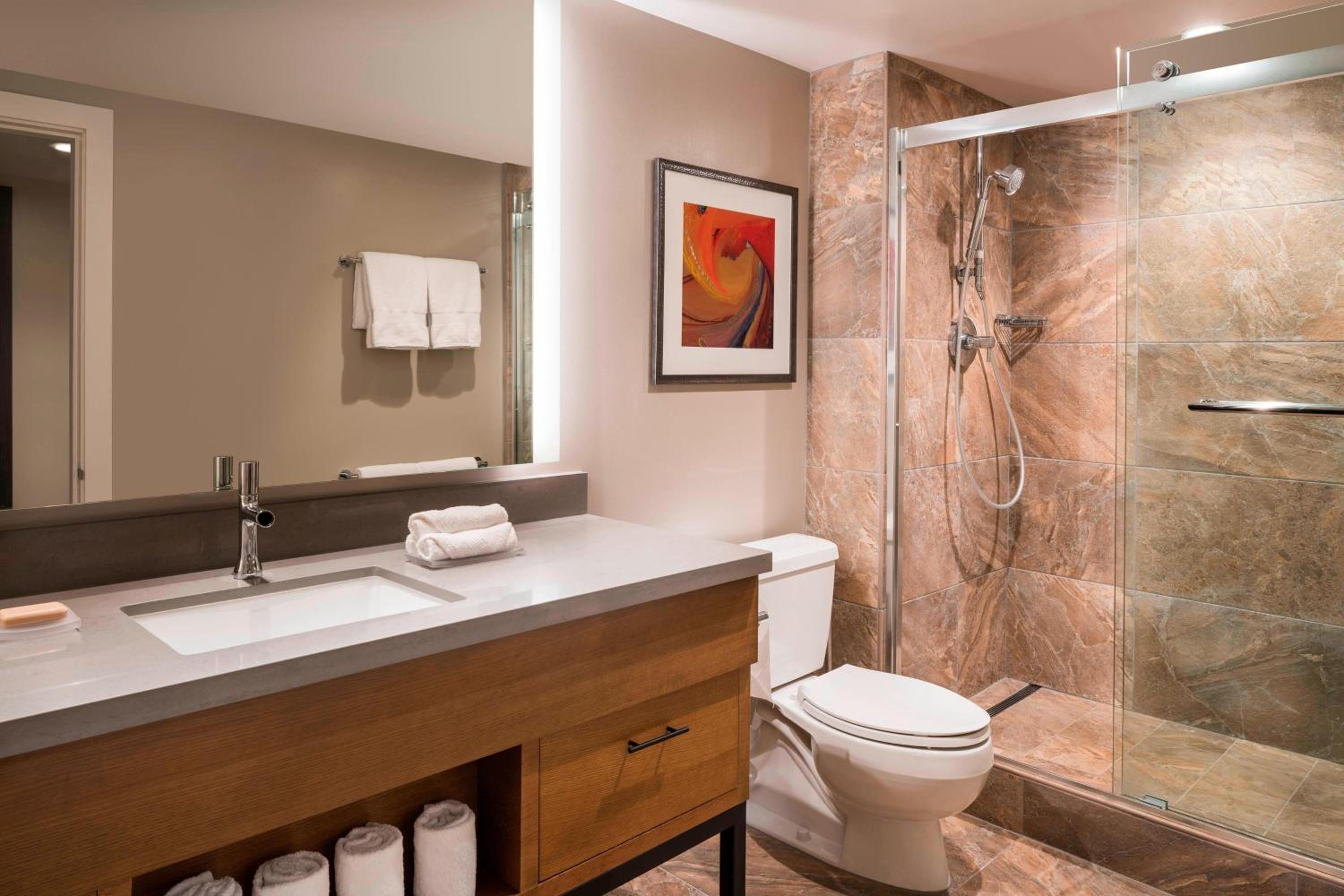 2 Bedrooms, Suite, Pool View, Marriotts Waikoloa Ocean Club 8/10