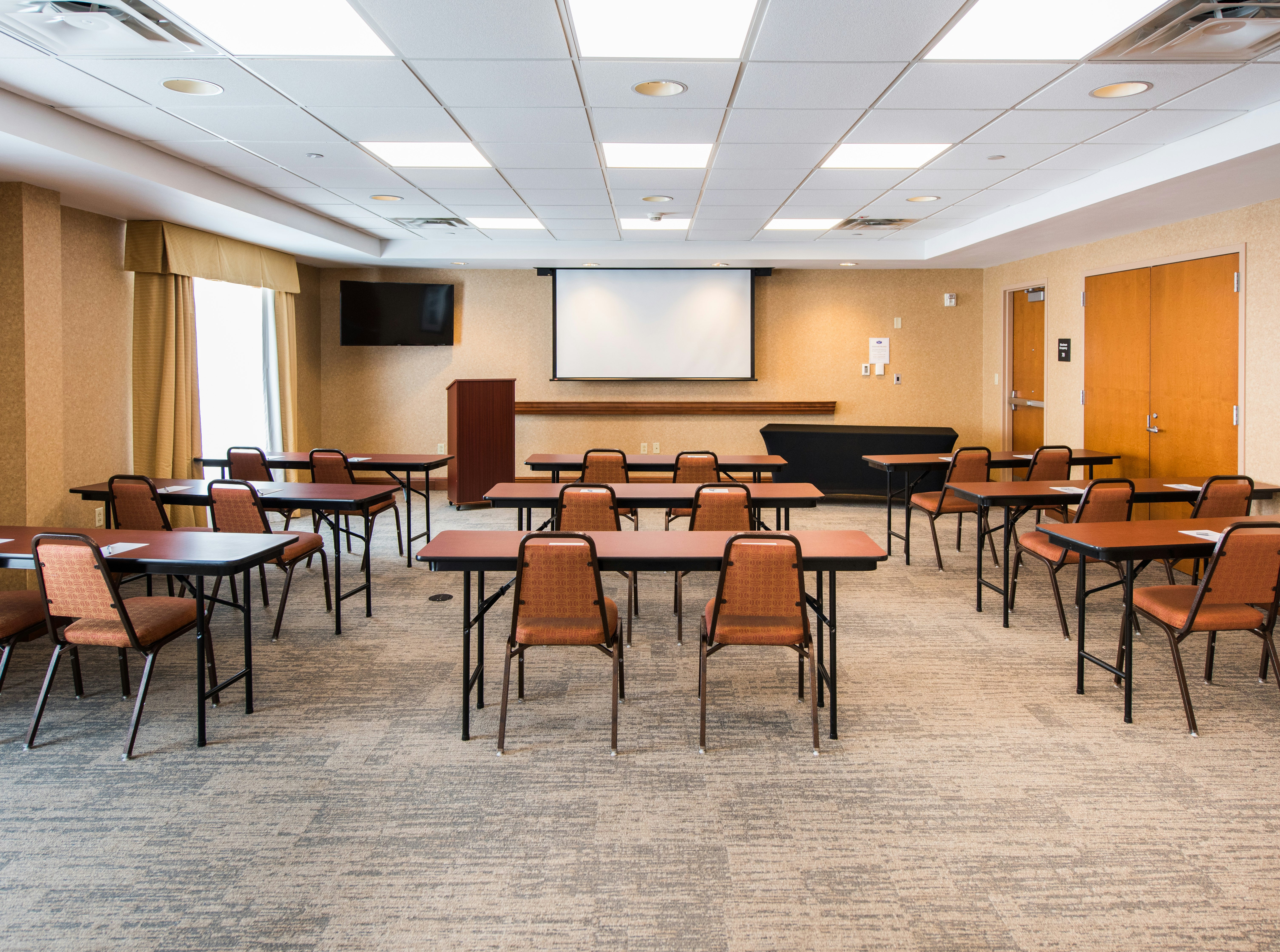 Hampton Inn Presque Isle Maine 44/50