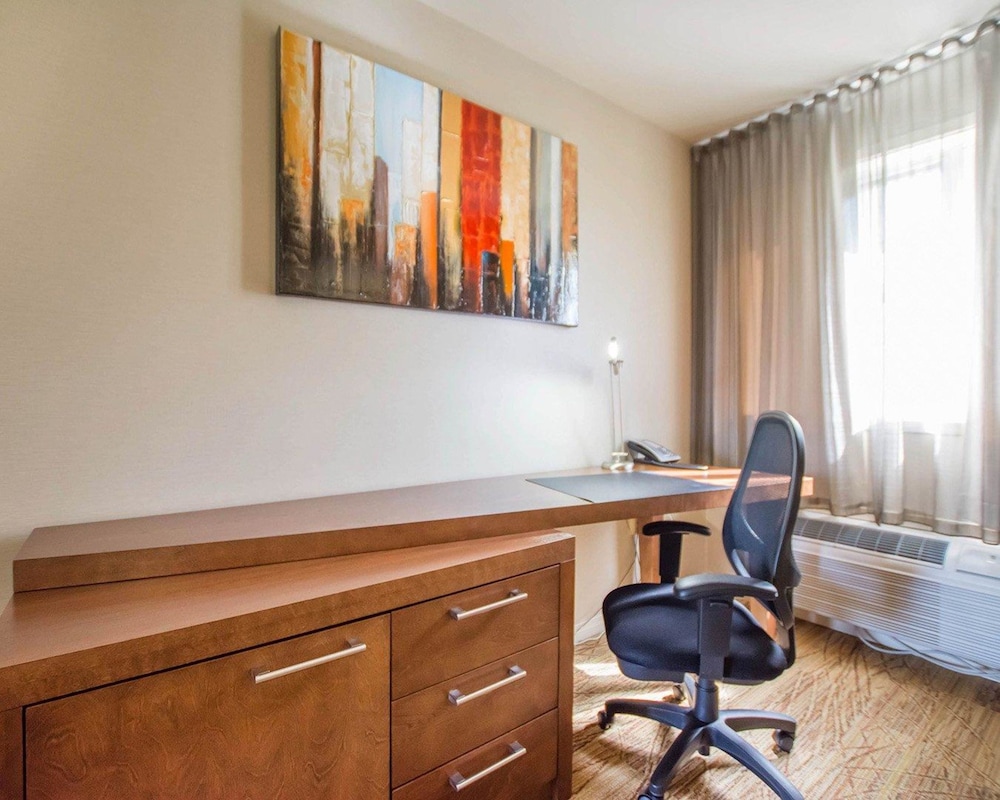 Comfort Inn Mont Laurier, QC 38/46