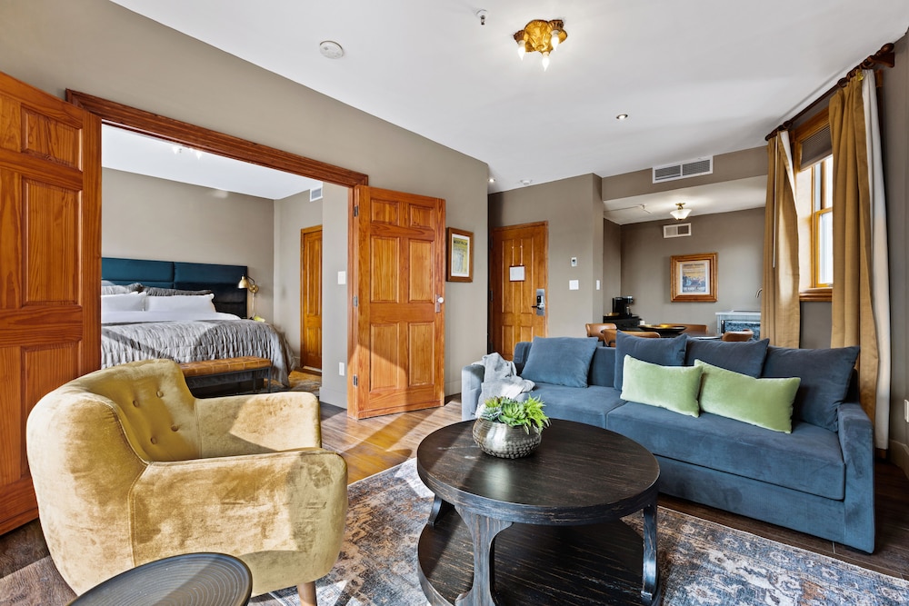 Blue Moon Boutique Hotel 33/50