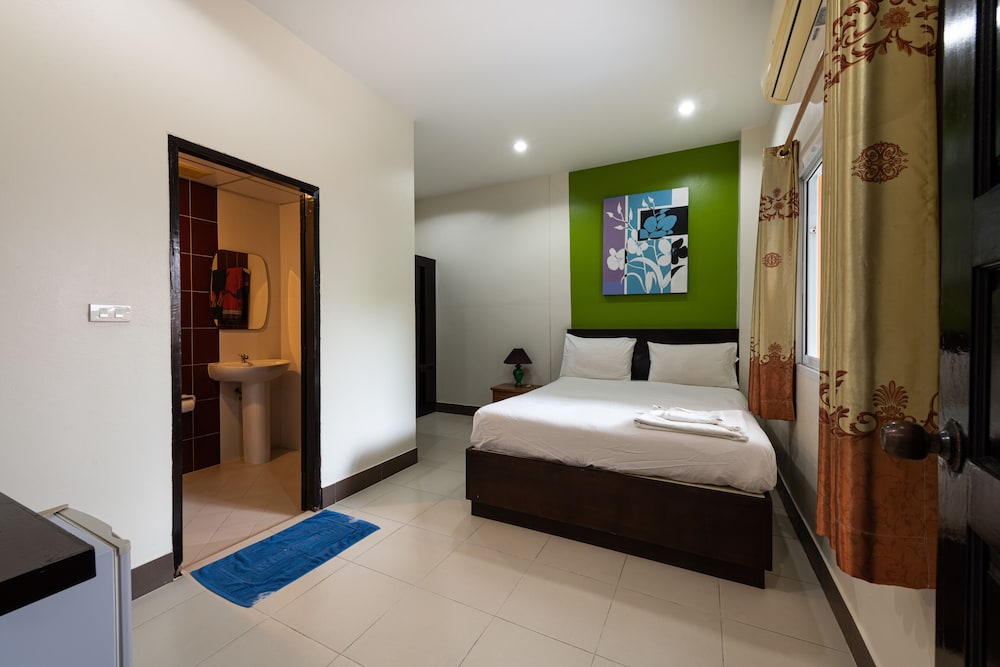 Baan Yuyen Karon Guesthouse 29/76