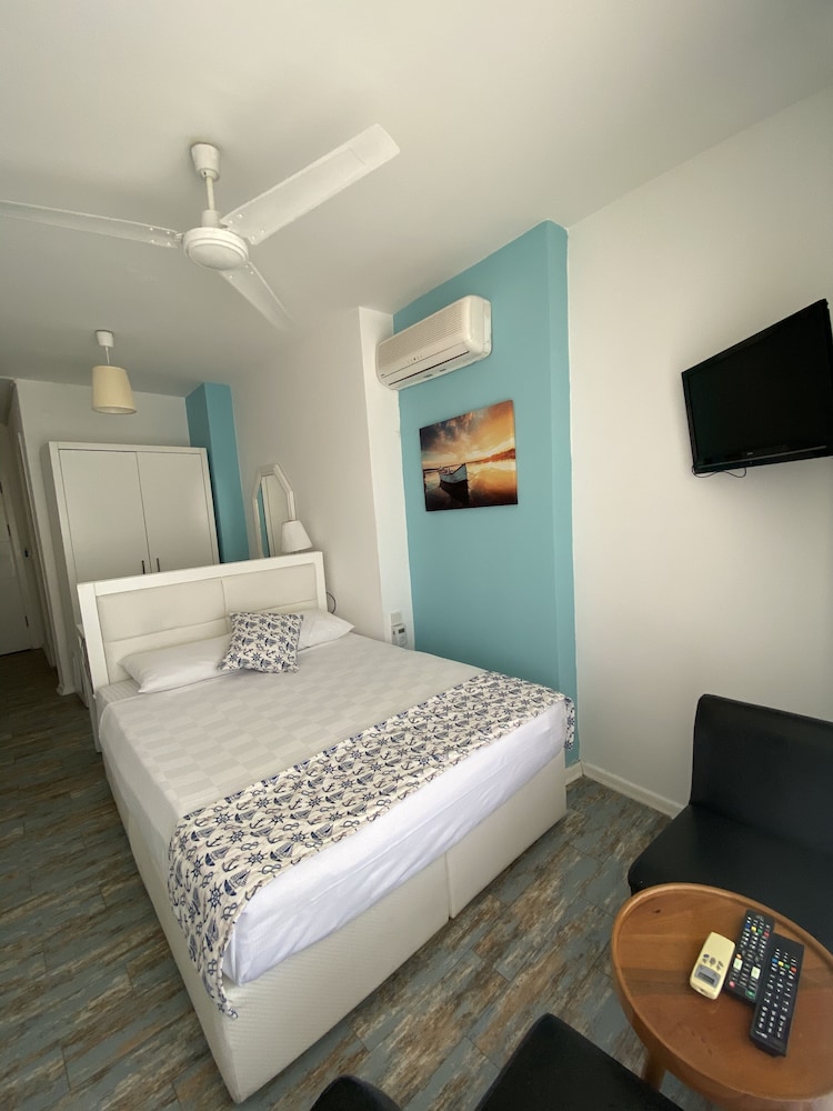 Larimar Boutique Hotel 10/50