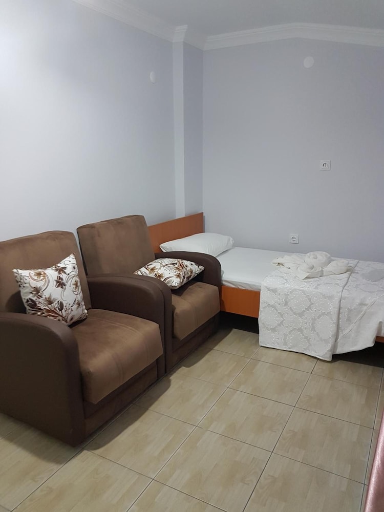 Karadeniz Pension 23/48