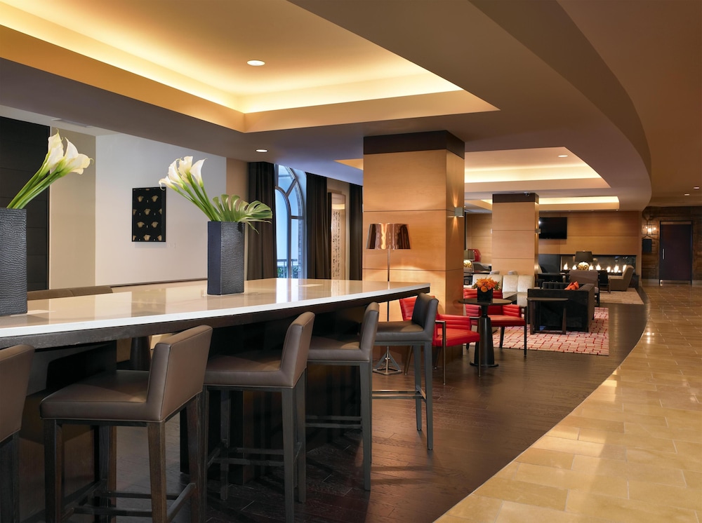 Hyatt Regency Bellevue 52/72