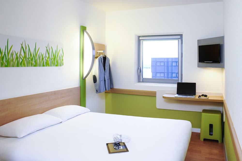 Ibis Budget Santeny 25/71