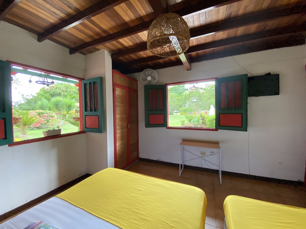 Casa Abba Hotel 12/50